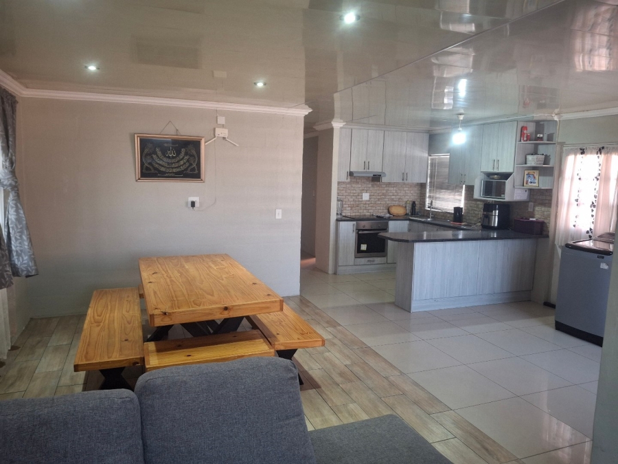 3 Bedroom Property for Sale in Mitchells Plain Central Western Cape